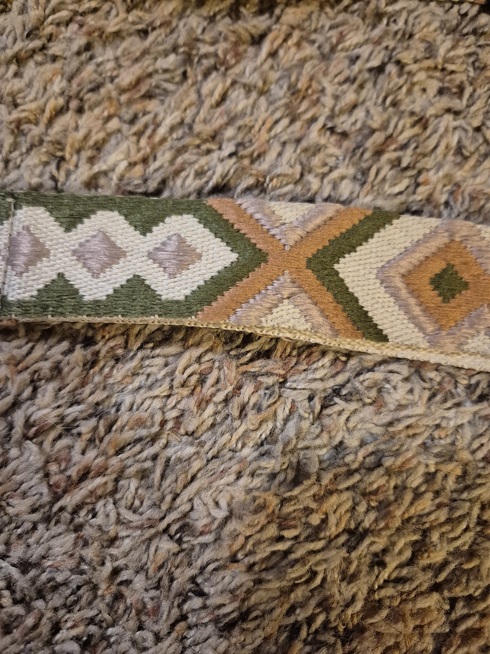 Brown Leather Sling Crossbody Bag with Patterned Strap - Picture 3 of 8